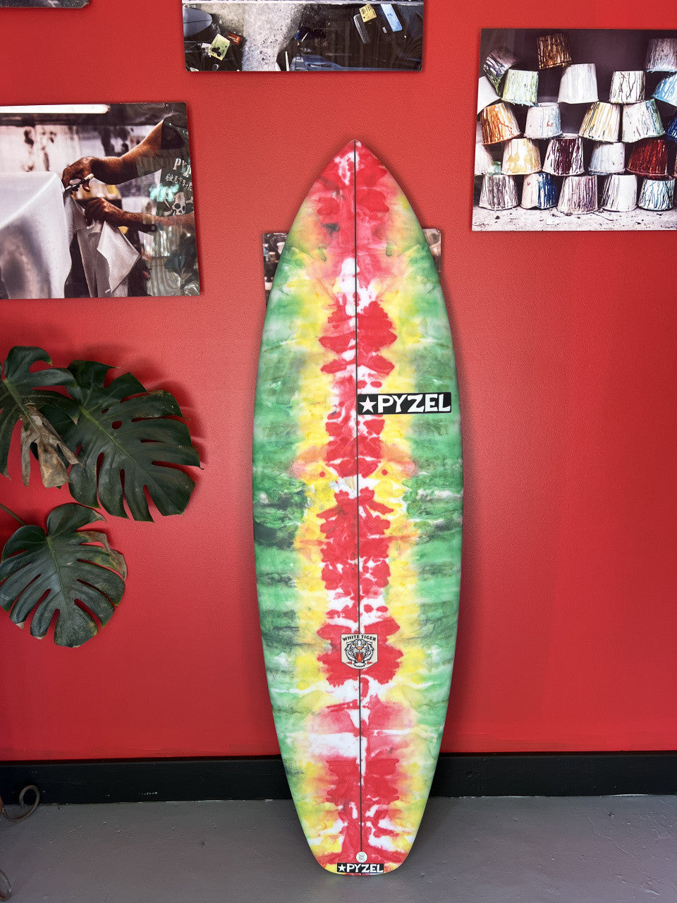 CI.N【美品】EPS PYZEL ホワイトタイガー パイゼルwhite White Tiger /標準サイズボードオーダー ※3 FIN – Pyzel