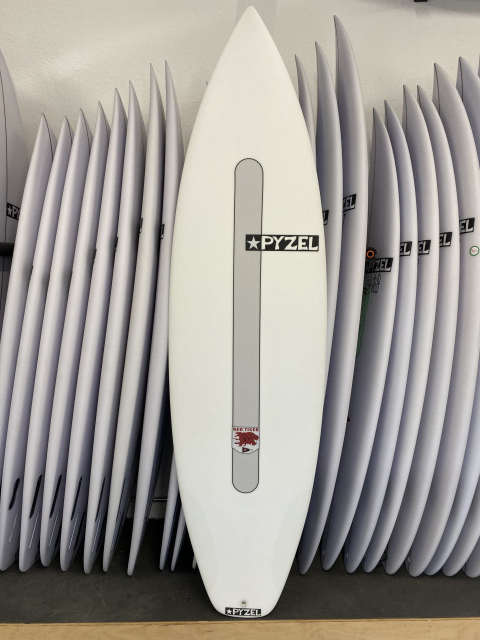 Red Tiger | 6'0" x 19 1/2" x 2 1/2" - 31.30L | Futures x 3 | ELECTRALITE PLUS+ | New Board | CA