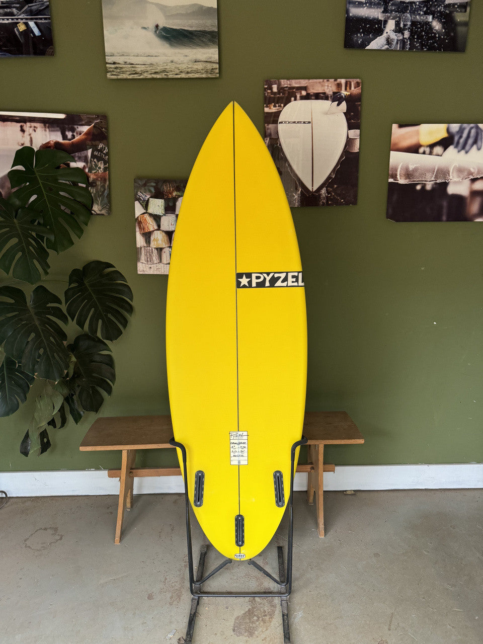 Grom Ghost | 5'2" x 17 3/4" x 2 1/8" - 20.00L | Futures x 3 | PU | New Board | HI