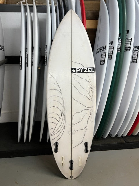 Mini Ghost-Round | 5'7" x 19" x 2 7/16" - 27.80L | FCS 2 x 5 | PU | Used Board | HI