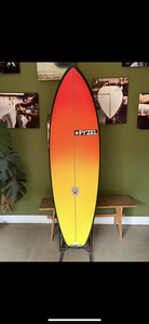 White Tiger | 5'10" x 20 3/8" x 2 11/16" - 35.90L | Futures x 5 | PU | New Board | HI