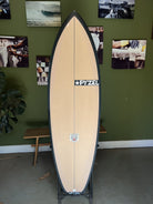 White Tiger | 5'6" x 19 1/2" x 2 1/2" - 30.10L | Futures x 5 | PU | New Board | HI