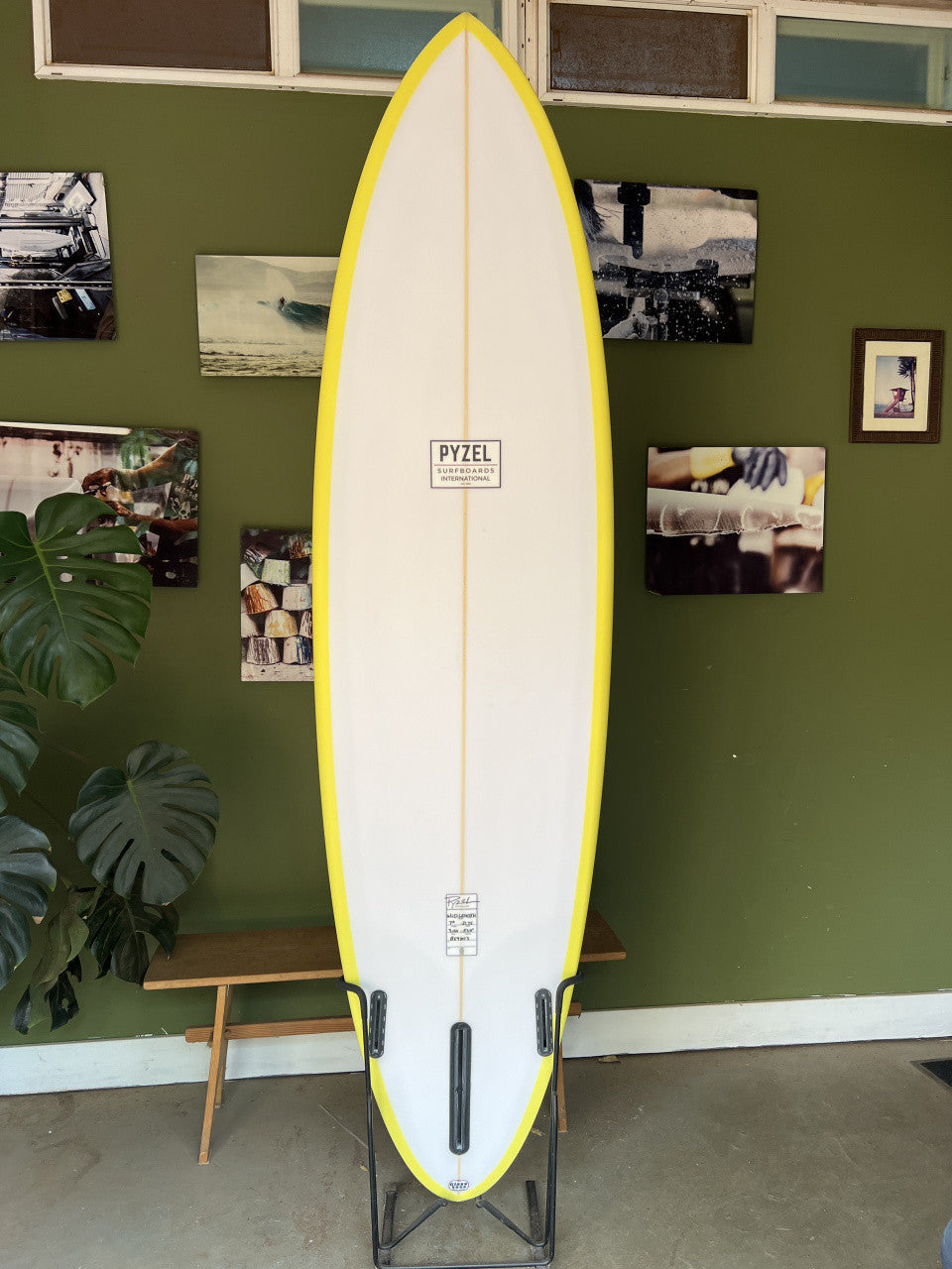 Mid Length Crisis | 7'6" x 21 3/4" x 3 1/16" - 53.40L | Single Box 10.5 + 2 Futures x 3 | PU | New Board | HI