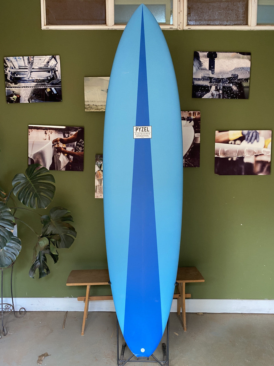 Mid Length Crisis | 7'10" x 22 1/4" x 3 1/8" - 58.40L | Single Box 10.5 + 2 Futures x 3 | PU | New Board | HI