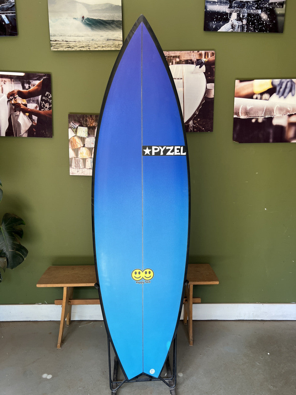 Happy Twin | 5'10" x 19 3/4" x 2 1/2" - 30.60L | Futures x 3 | PU | New Board | HI