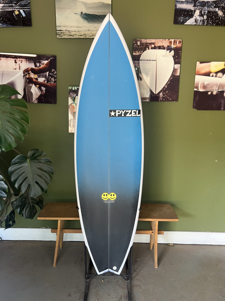 Happy Twin | 6'0" x 20 " x 2 5/8" - 33.60L | Futures x 3 | PU | New Board | HI