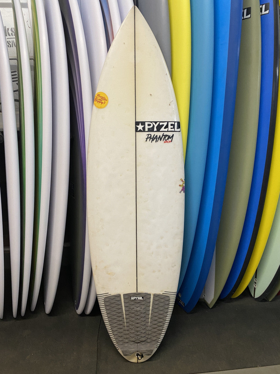 Phantom | 5'6" x 19 " x 2 3/16" - 24.50L | FCS 2 x 3 | PU | Used Board | HI