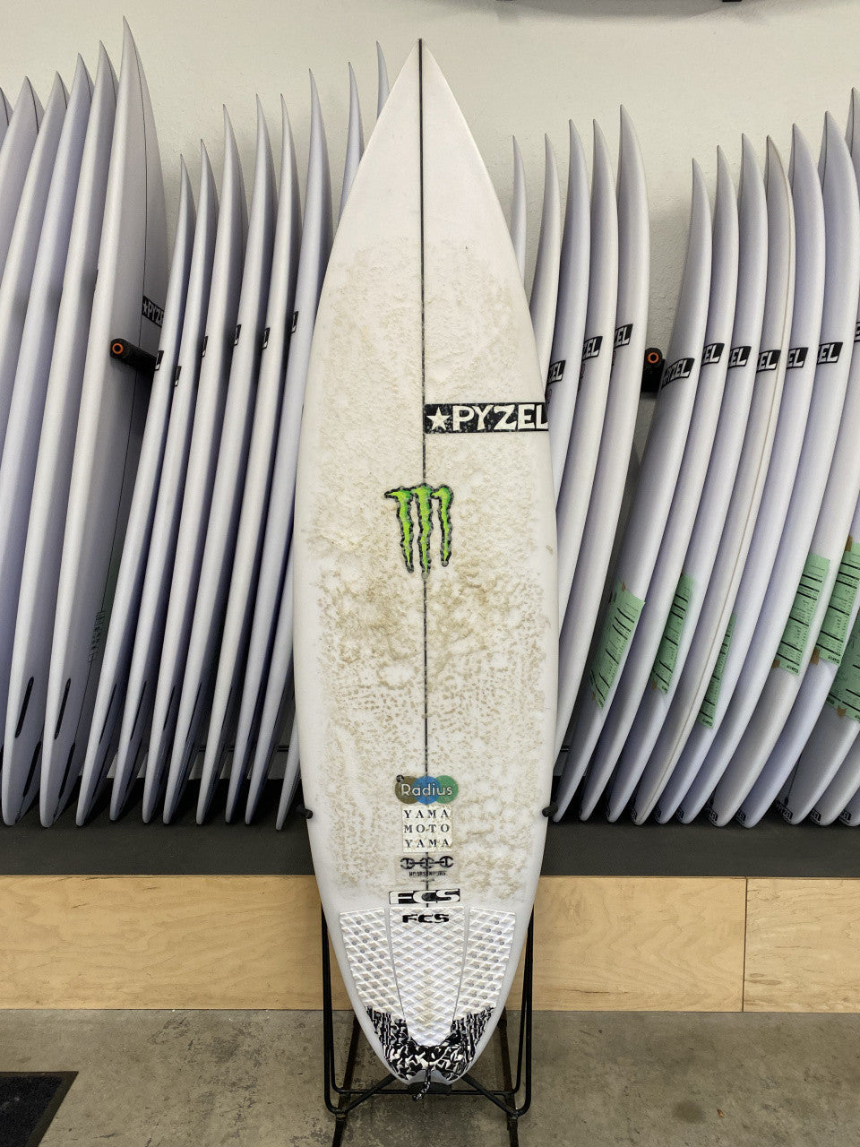 【送料込み！】PYZEL RADIUS 5'11\
