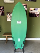 Astro | 5'6" x 20 " x 2 1/2" - 31.70L | Futures x 4 | PU | New Board | HI