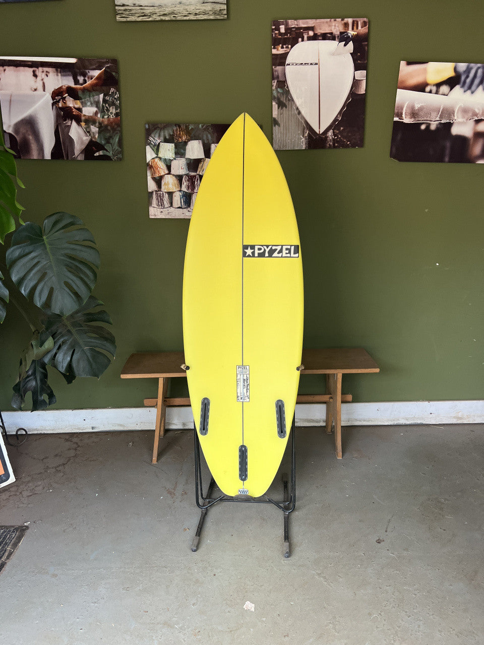 Grom Phantom | 4'8" x 17 1/8" x 1 15/16" - 16.35L | Futures x 3 | PU | New Board | HI