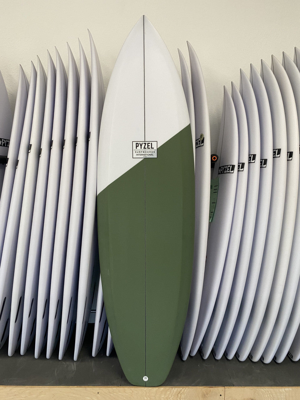 Precious | 6'2" x 20 1/2" x 2 1/2" - 37.70L | Futures x 5 | PU | New Board | CA