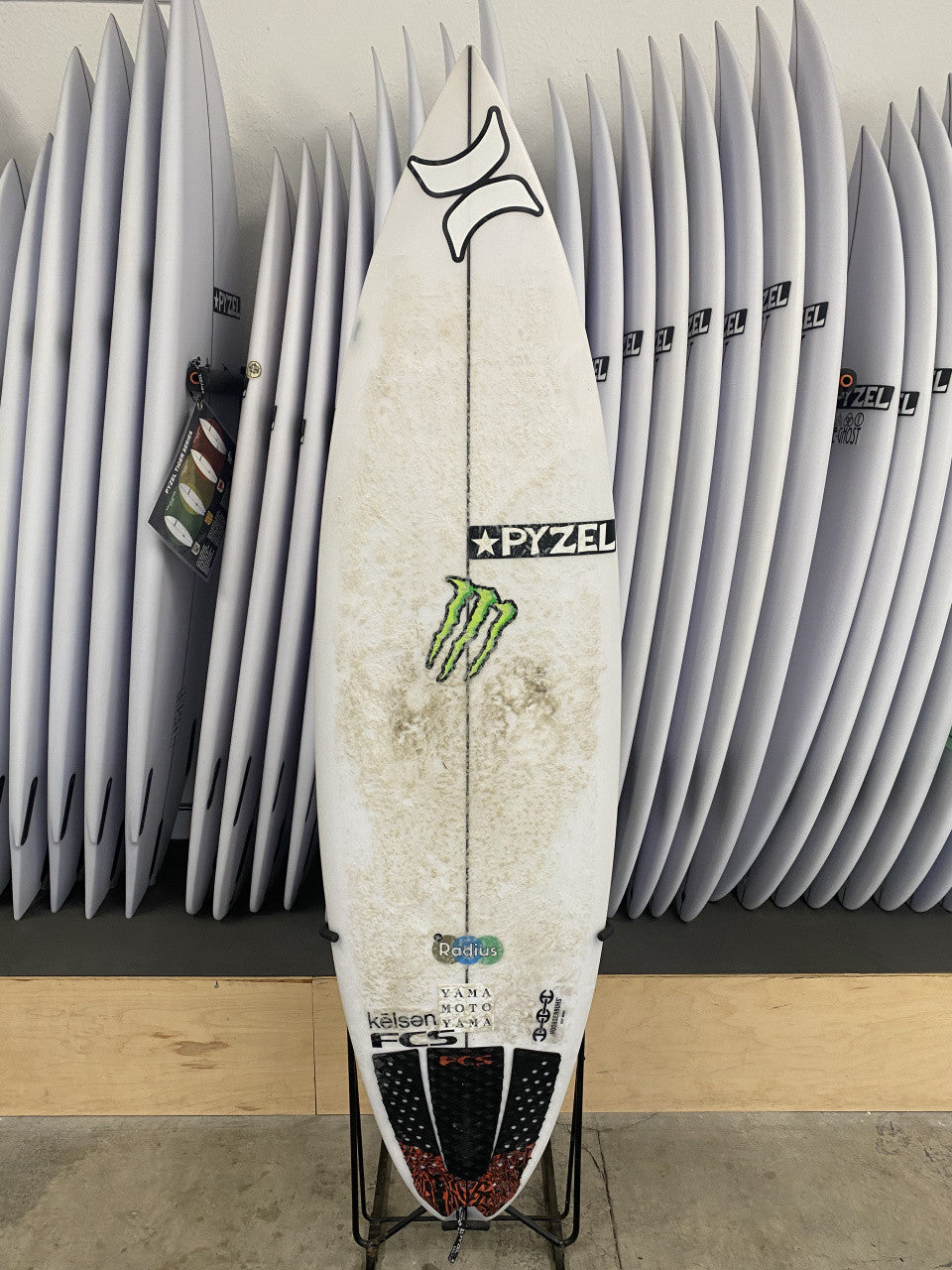 タケ　PYZEL RADIUS Radius – Pyzel Surfboards