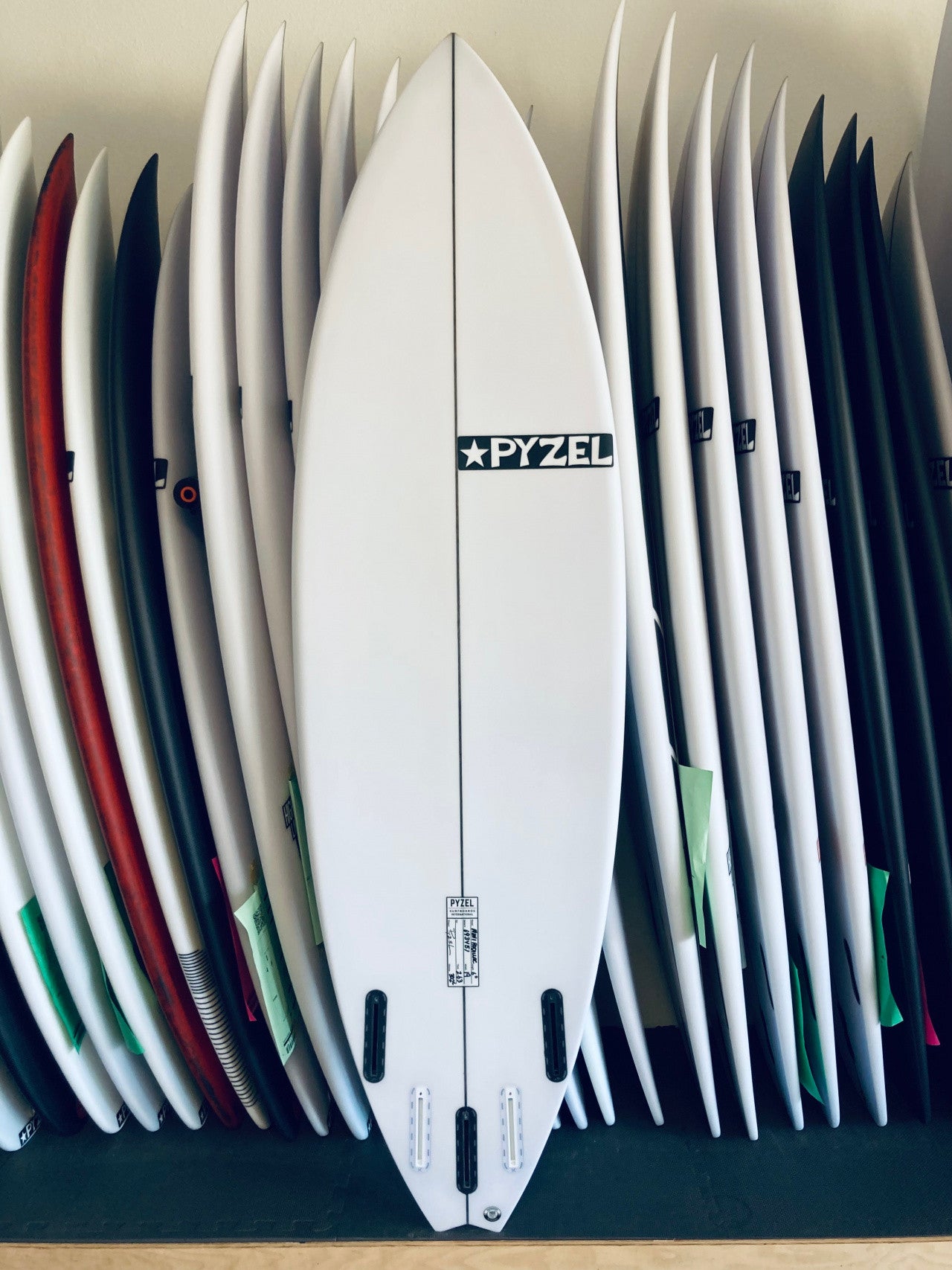 OUTLET – Pyzel surfboards japan